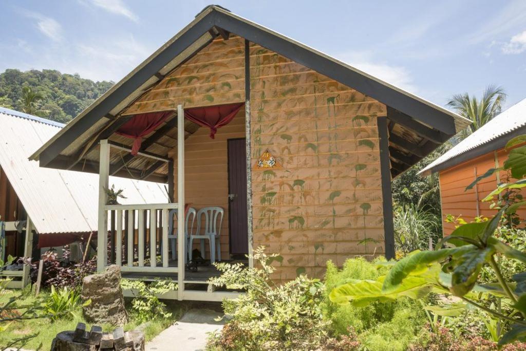 Kampong Juara Beach Shack Chalet - Garden View Aframe Big Unit מראה חיצוני תמונה